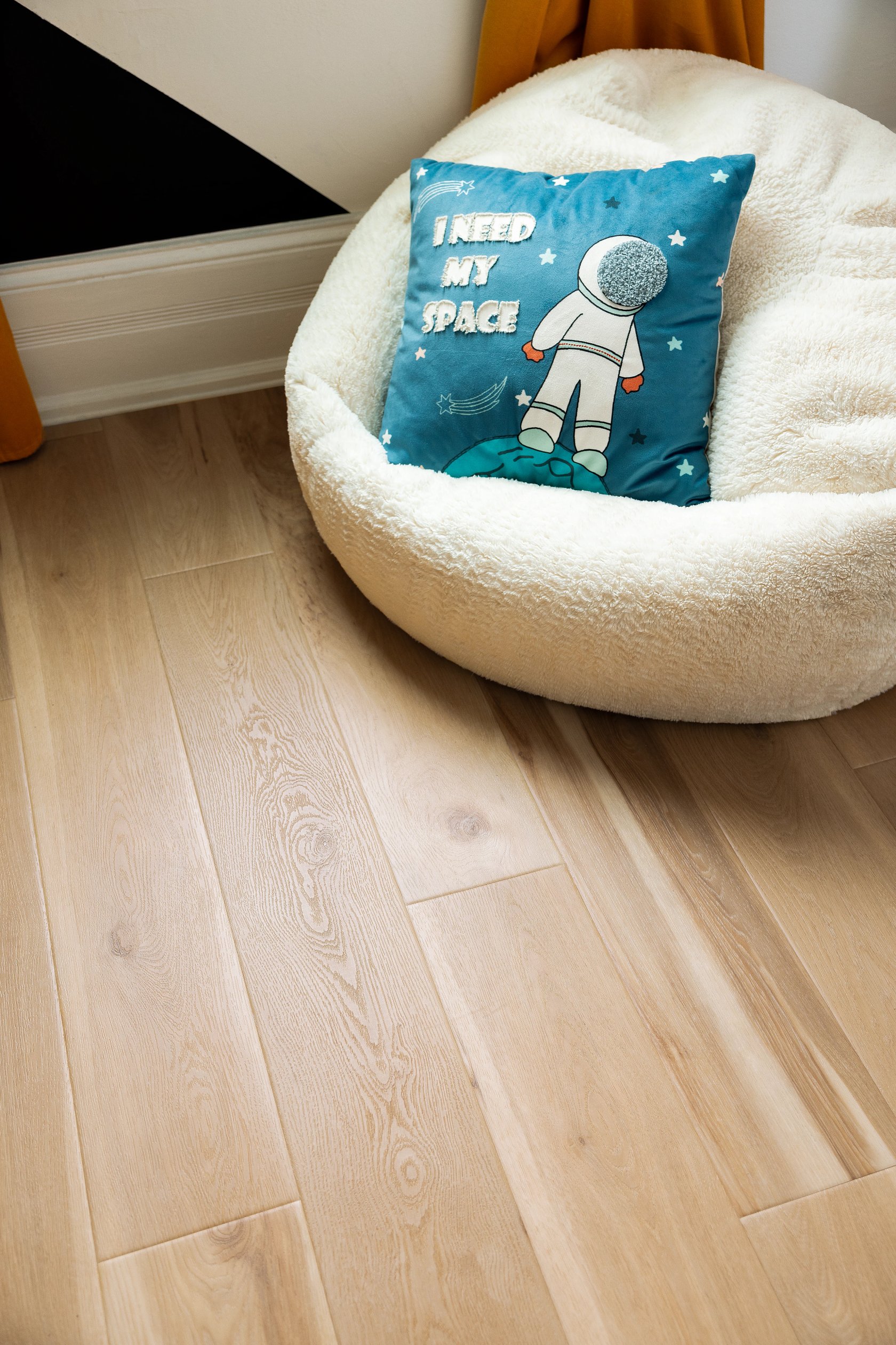 COREtec VV704 COREtec Originals Premium 7″ Blended Praline Coretec 2 COREtec - VV704 COREtec Originals Premium 7" Blended Praline | Giant Commercial Flooring